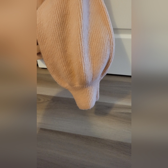 Blush Pink Open Back Sweater - Size M - Picture 4 of 5